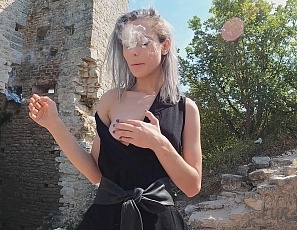 061423_hot_poppy_masturbating_in_castle_ruins_while_on_vacation
