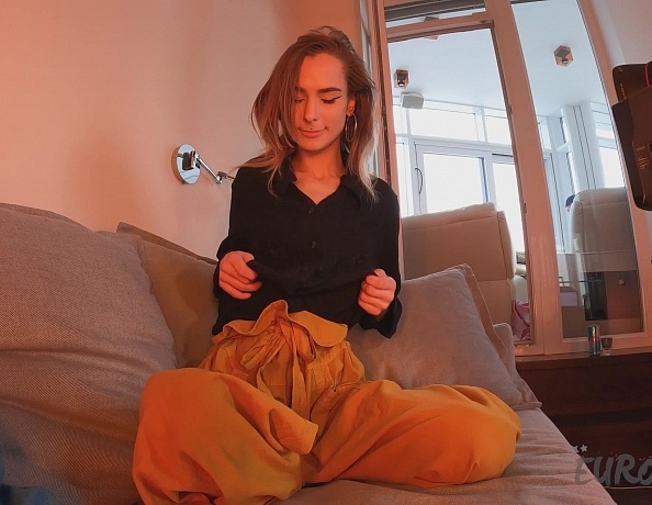Pretty Model Poppy Masturbating With Her Fingers Until She Gets Herself Off