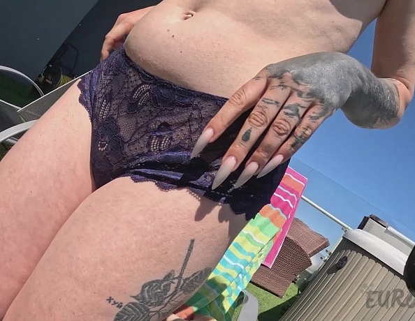 Brille Oils Herself Up While Sunbathing Nude Outdoors And Touching Fingering Her Tight Shaved Pussy