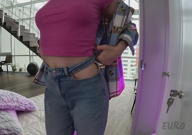 111724_cheerleader_babyhunters_locker_room_masturbation_tryout_with_the_hitachi_vibrator_until_she_cums