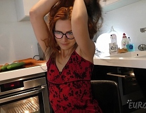 123020_hot_ginger_model_lea_masturbating_with_her_fruits_and_vegetables_cucumber_in_her_pussy